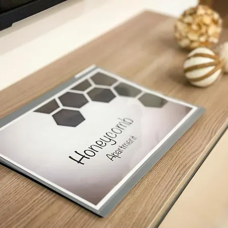 Honeycomb Designer * סיינט פול ביי