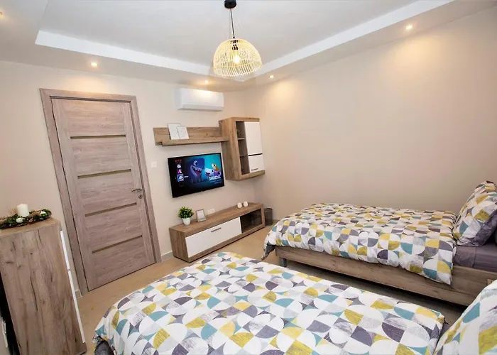 Honeycomb Designer Apartment St. Paul's Bay