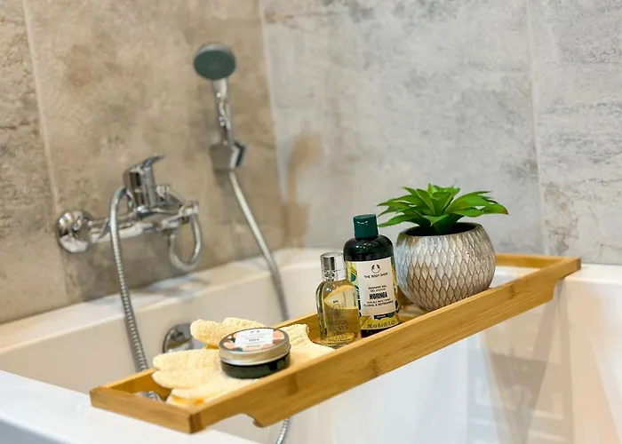 Honeycomb Designer Apartment St. Paul's Bay