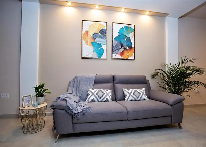 Honeycomb Designer Apartment St. Paul's Bay