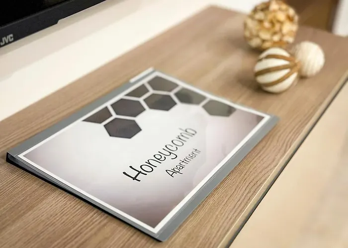 Honeycomb Designer * St. Paul's Bay